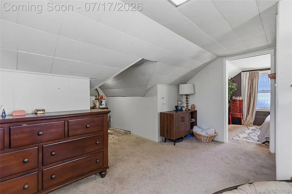 1616 N Vermont Avenue Royal Oak City MI 48067