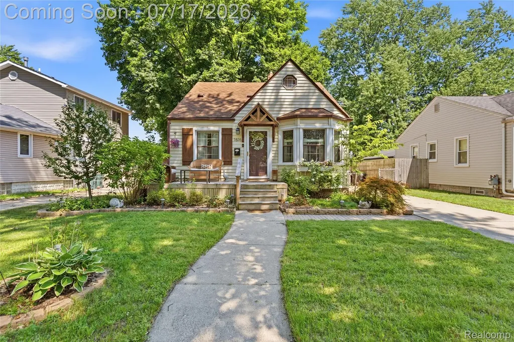 1616 N Vermont Avenue Royal Oak City MI 48067