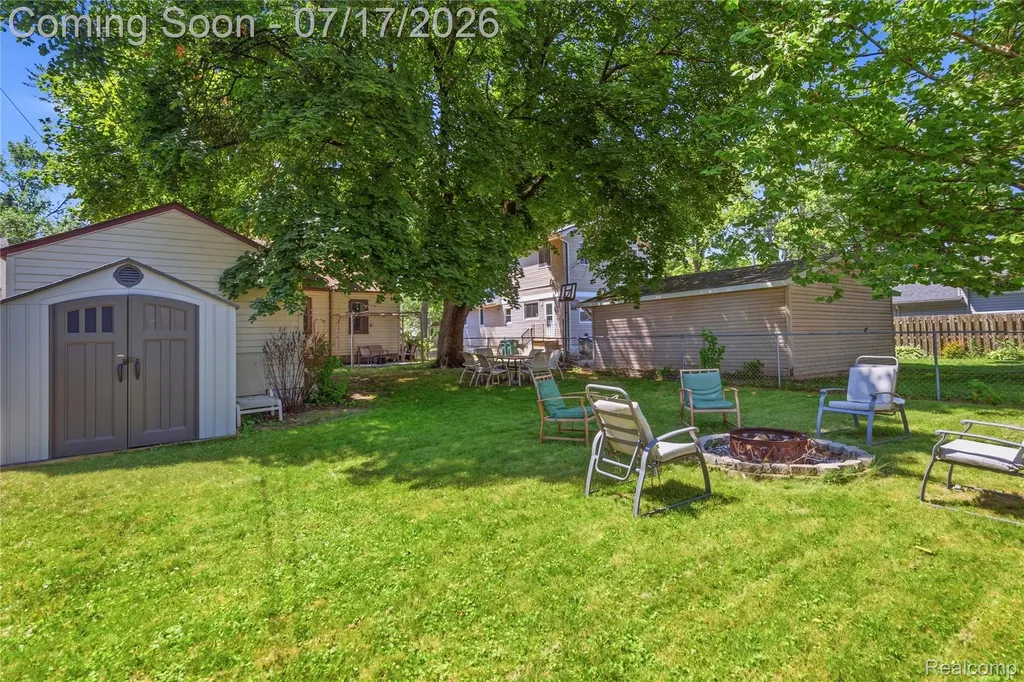 1616 N Vermont Avenue Royal Oak City MI 48067