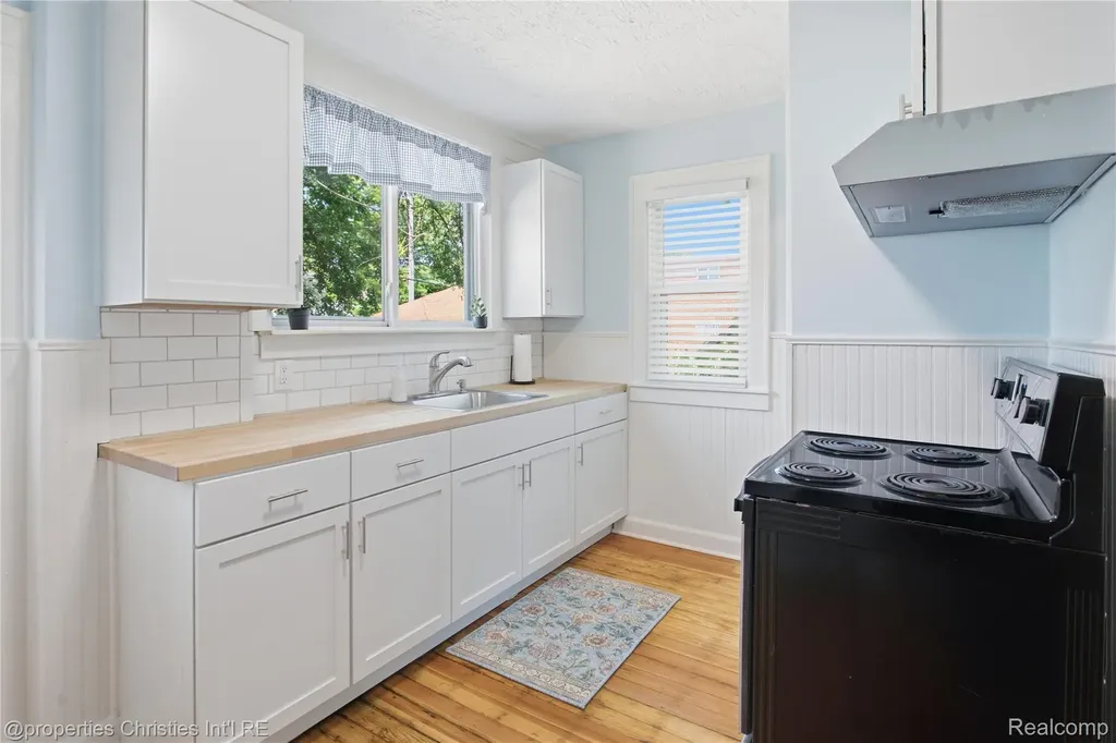 316 W Marshall Street Ferndale City MI 48220