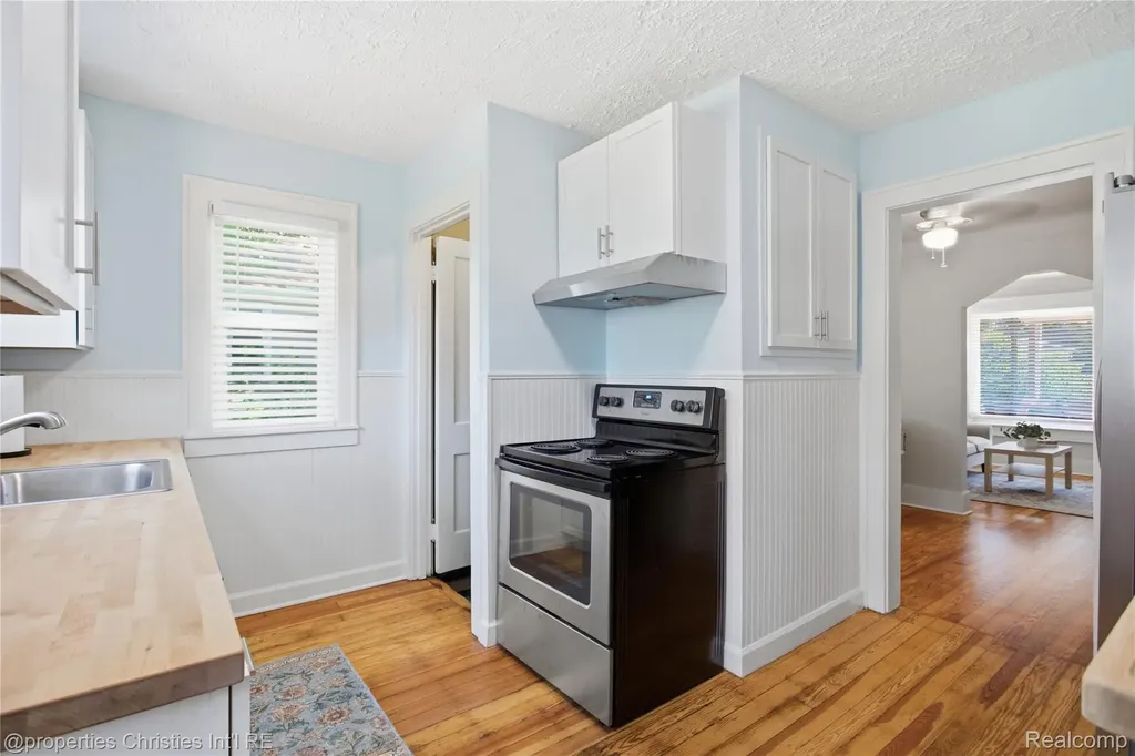 316 W Marshall Street Ferndale City MI 48220