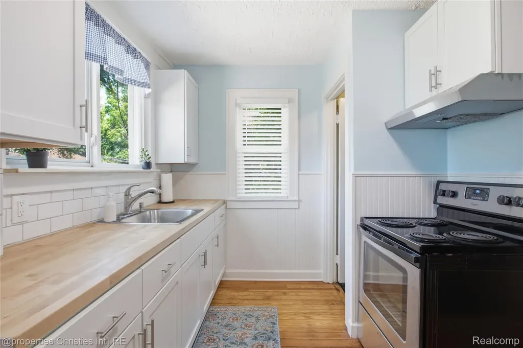 316 W Marshall Street Ferndale City MI 48220
