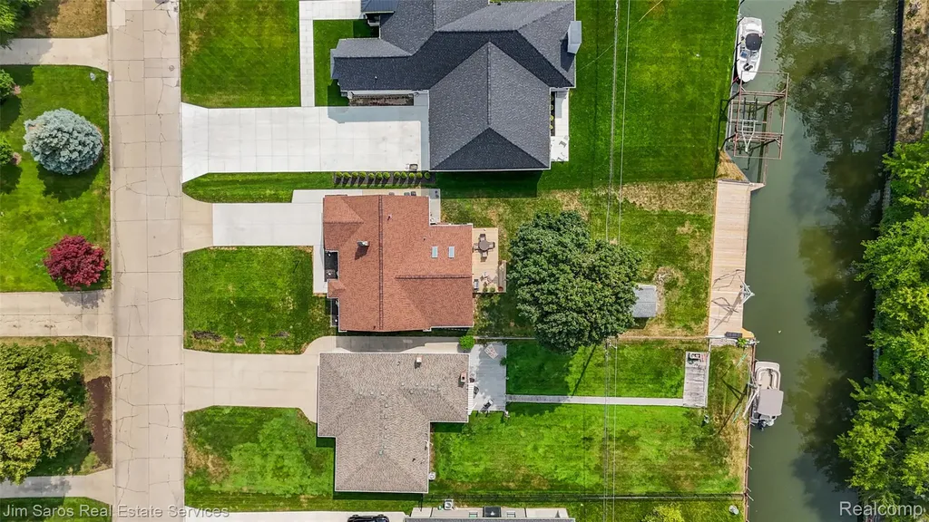 22510 Ardmore Park Drive St. Clair Shores City MI 48081