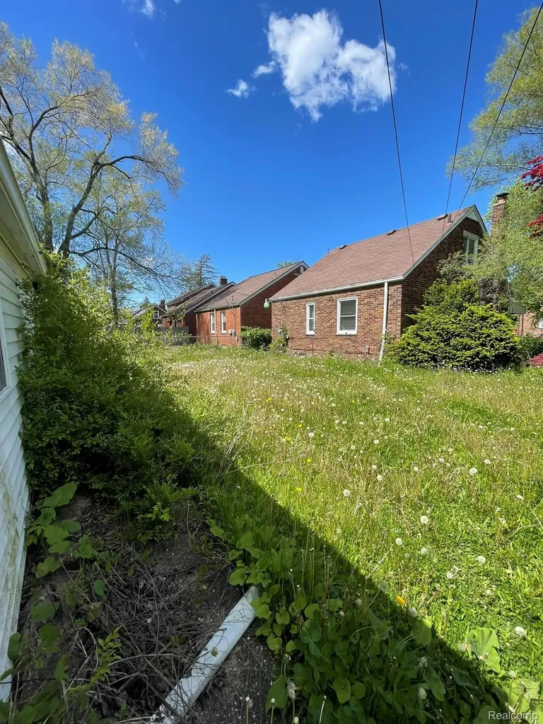 11326 Wayburn Street Detroit City MI 48224