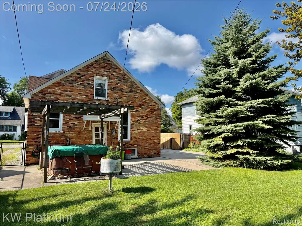 1111 Minnie Street Port Huron City MI 48060
