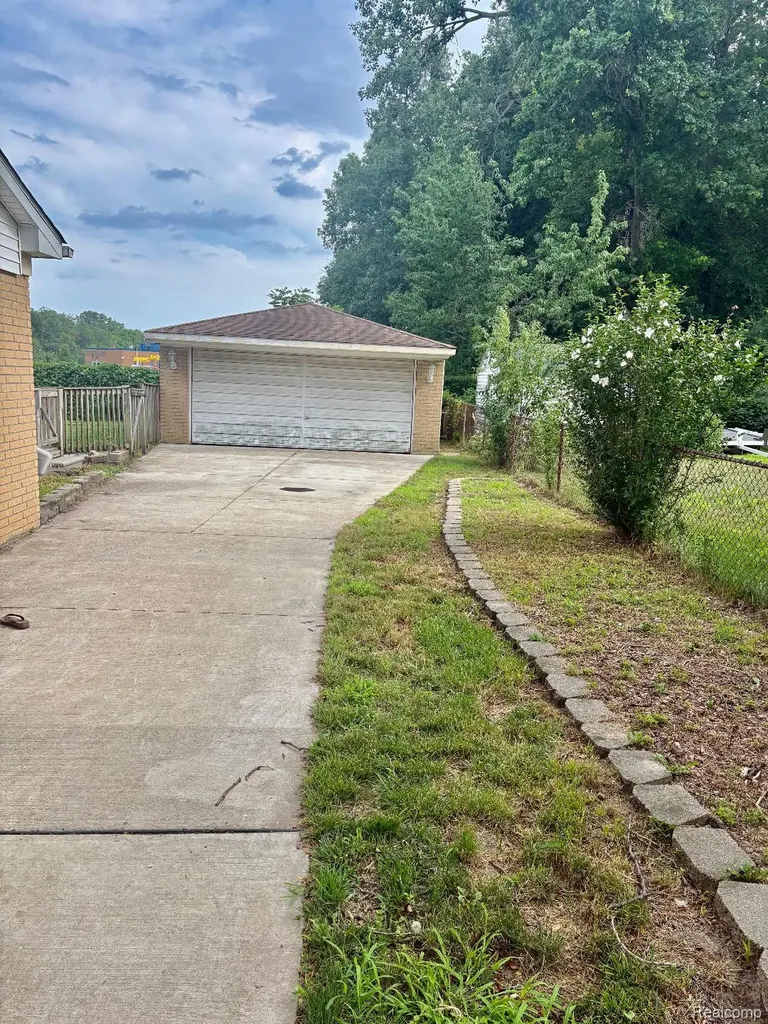22725 Armstrong Avenue Brownstown Charter Township MI 48193