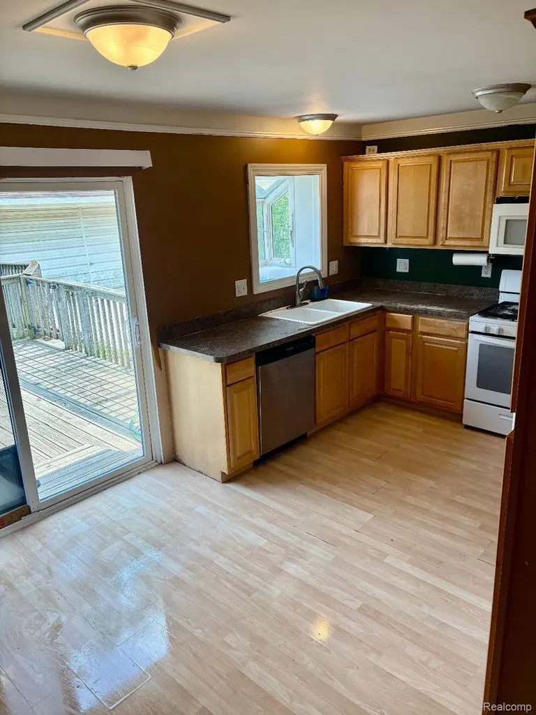 22725 Armstrong Avenue Brownstown Charter Township MI 48193