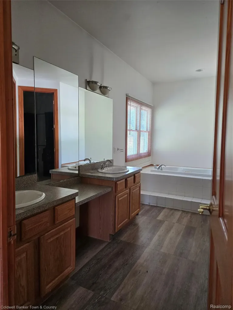 11428 Clark Road Springfield Charter Township MI 48350