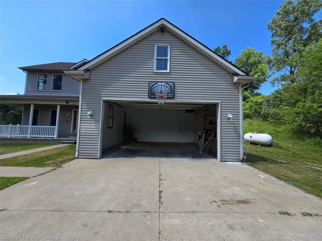 11428 Clark Road Springfield Charter Township MI 48350
