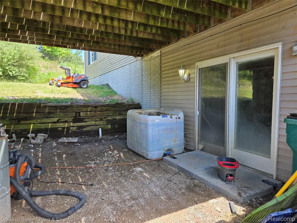 11428 Clark Road Springfield Charter Township MI 48350
