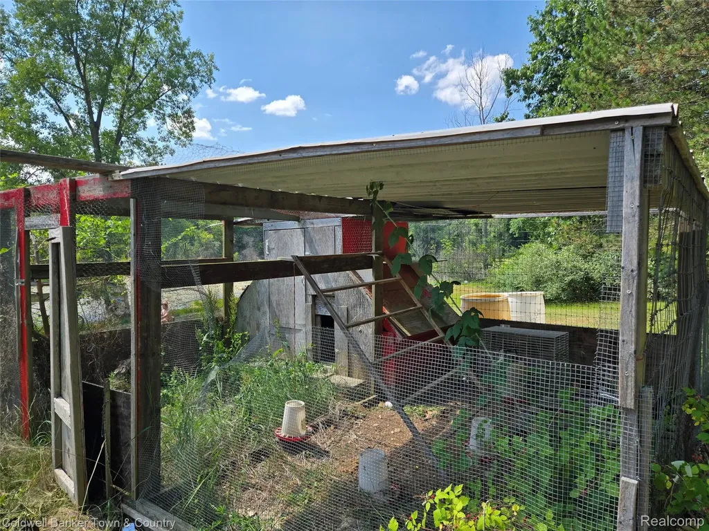 11428 Clark Road Springfield Charter Township MI 48350