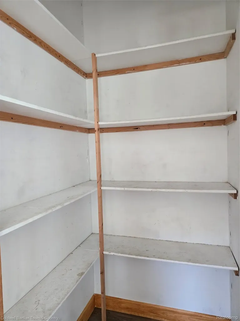11428 Clark Road Springfield Charter Township MI 48350