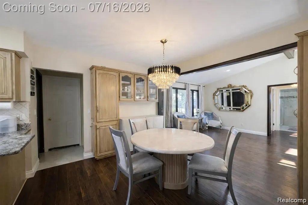 37209 Curwood Drive Sterling Heights City MI 48310
