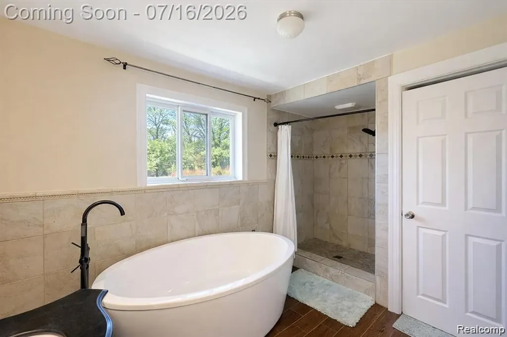 37209 Curwood Drive Sterling Heights City MI 48310