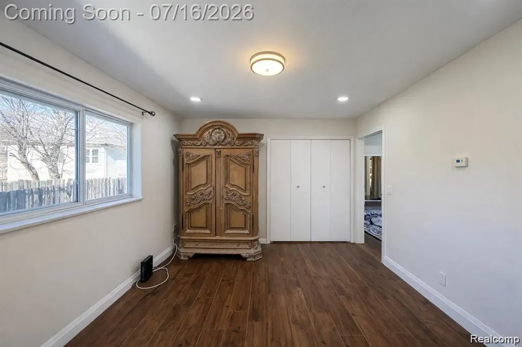 37209 Curwood Drive Sterling Heights City MI 48310