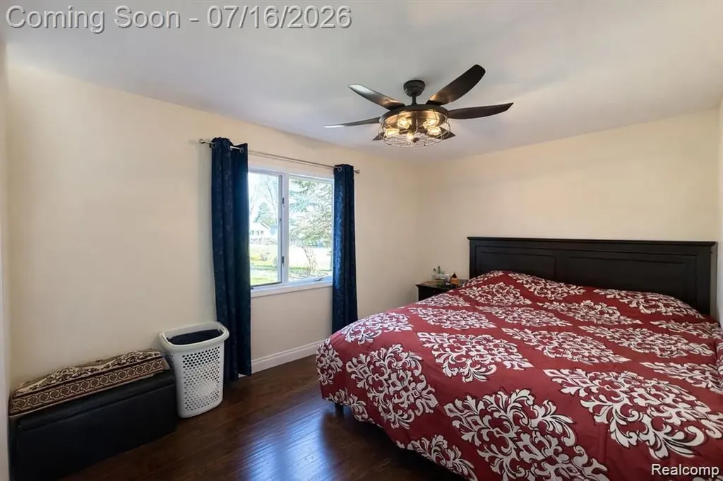 37209 Curwood Drive Sterling Heights City MI 48310