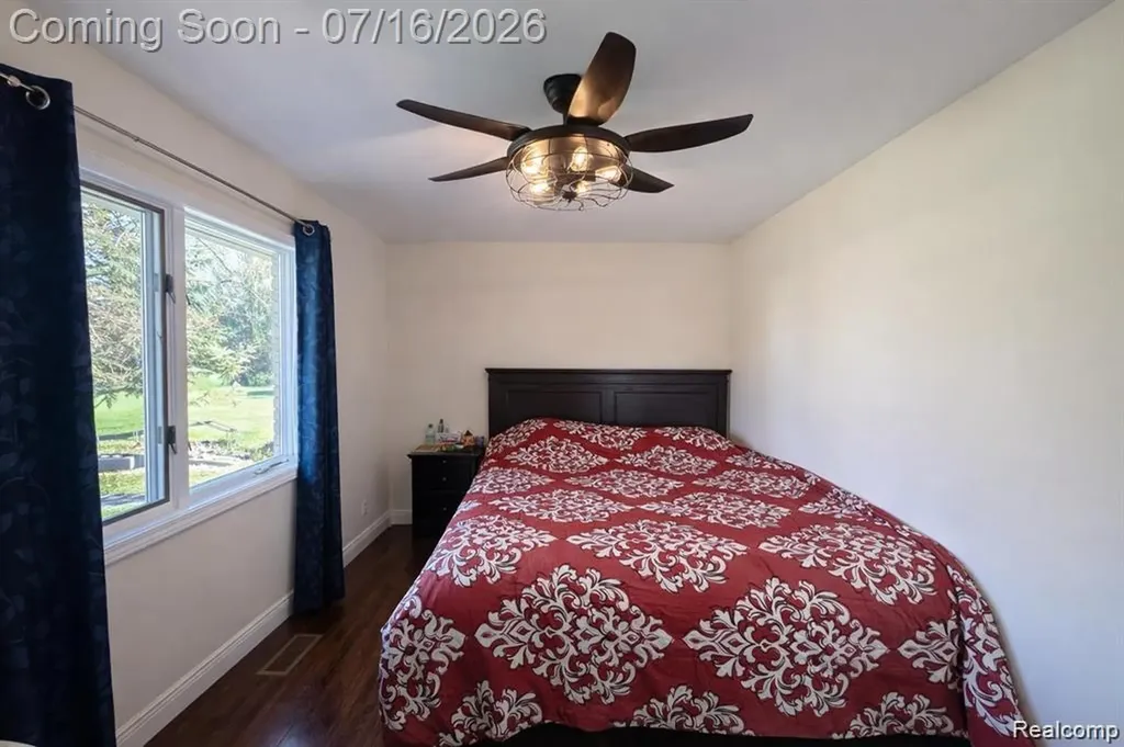37209 Curwood Drive Sterling Heights City MI 48310