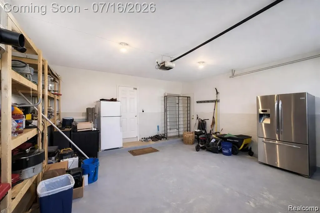 37209 Curwood Drive Sterling Heights City MI 48310