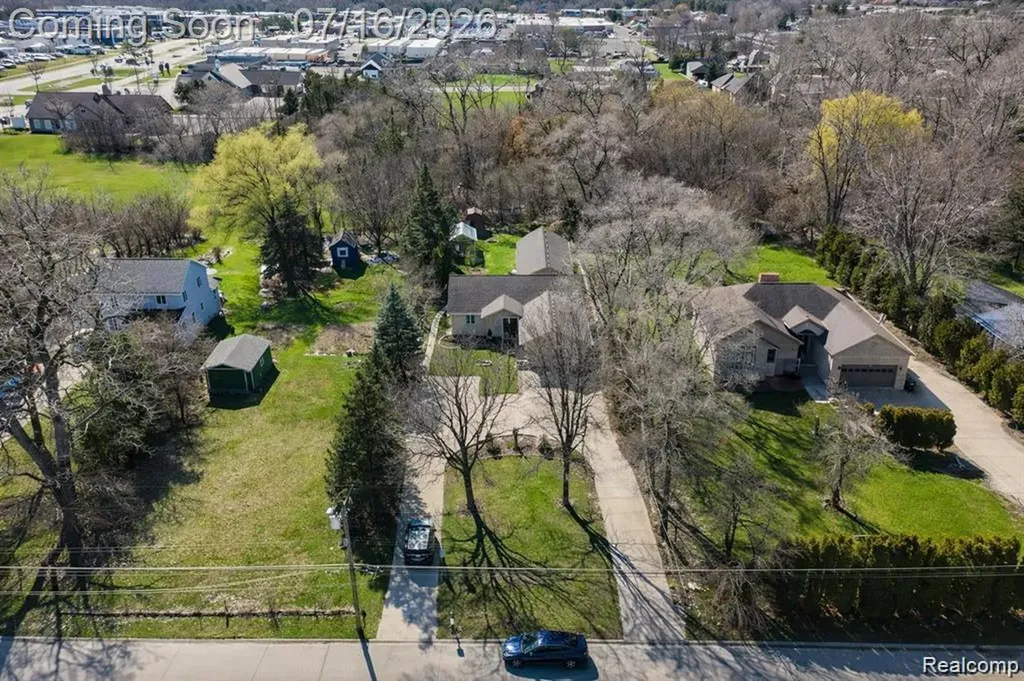37209 Curwood Drive Sterling Heights City MI 48310