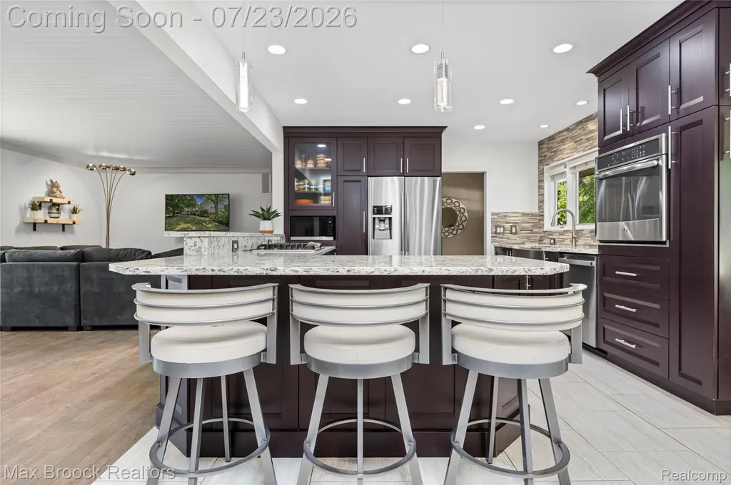 520 Hillboro Drive Bloomfield Hills City MI 48301