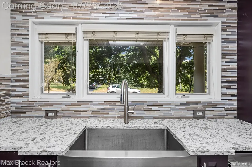 520 Hillboro Drive Bloomfield Hills City MI 48301