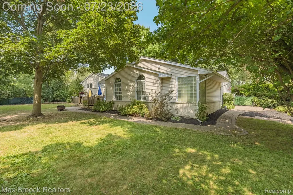520 Hillboro Drive Bloomfield Hills City MI 48301