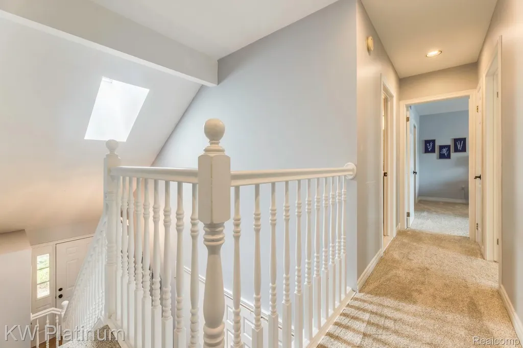 819 E Pointe Port Huron City MI 48060