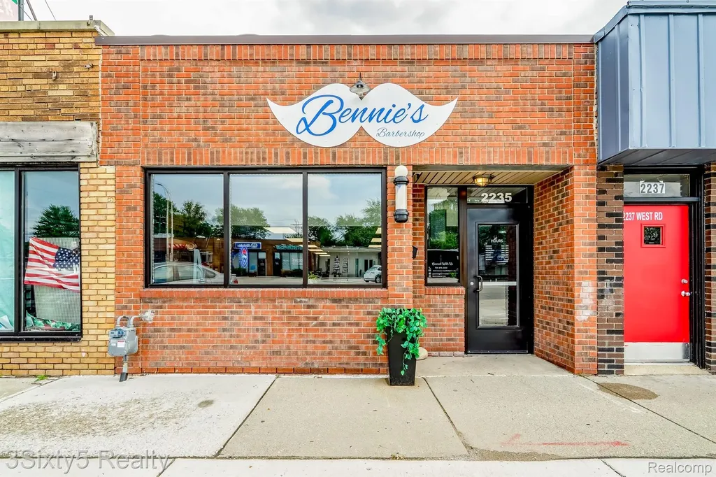 2235 West Road Trenton City MI 48183