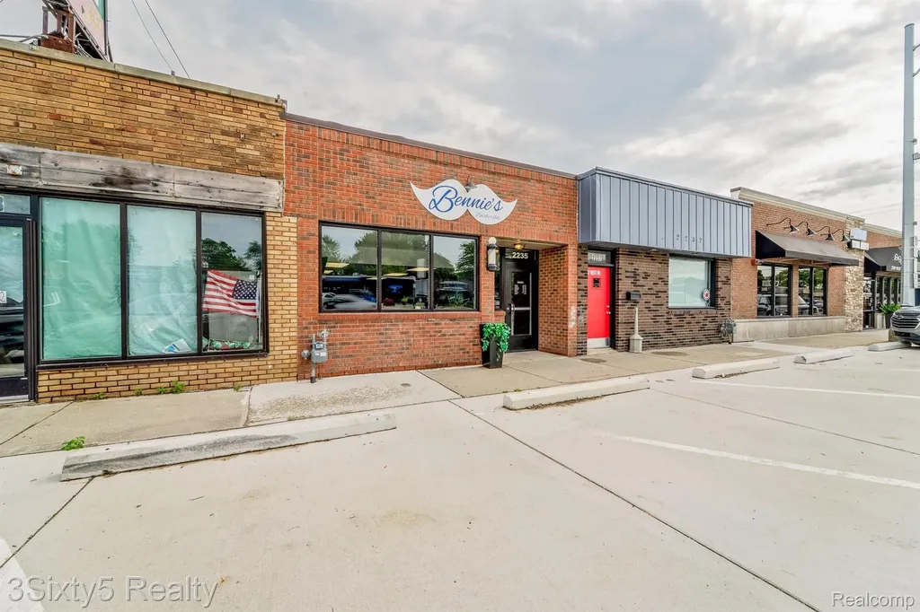 2235 West Road Trenton City MI 48183