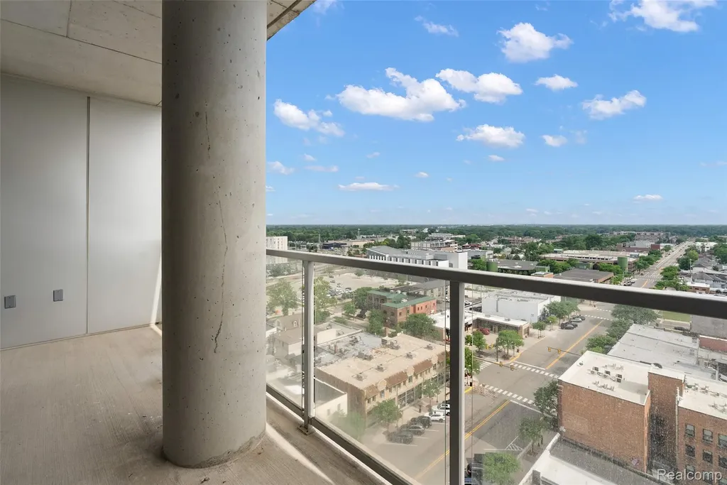 432 S Washington Avenue Royal Oak City MI 48067