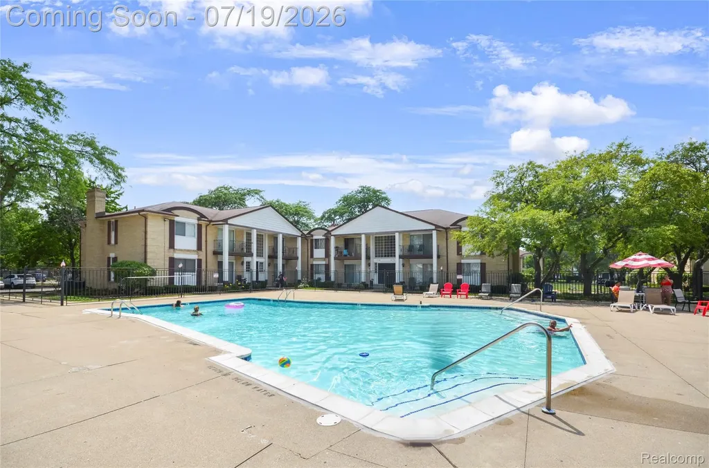 29257 Hayes Road Warren City MI 48088