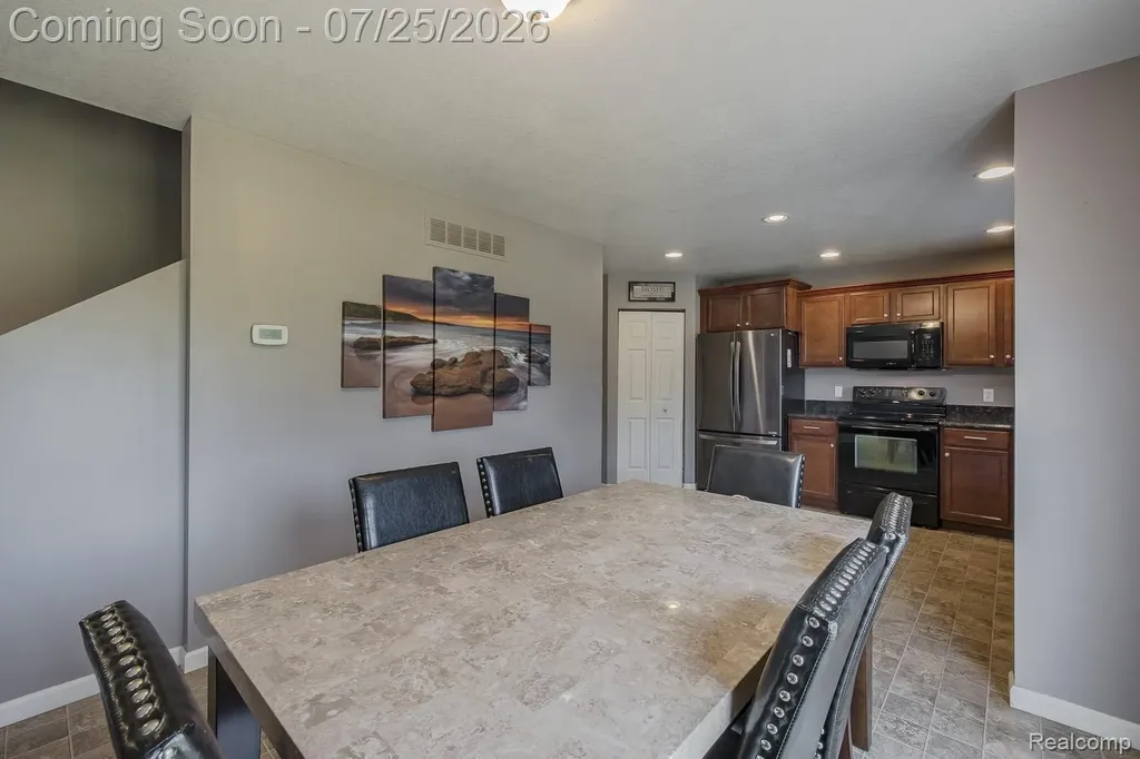 2550 Compton Drive Waterford Charter Township MI 48329