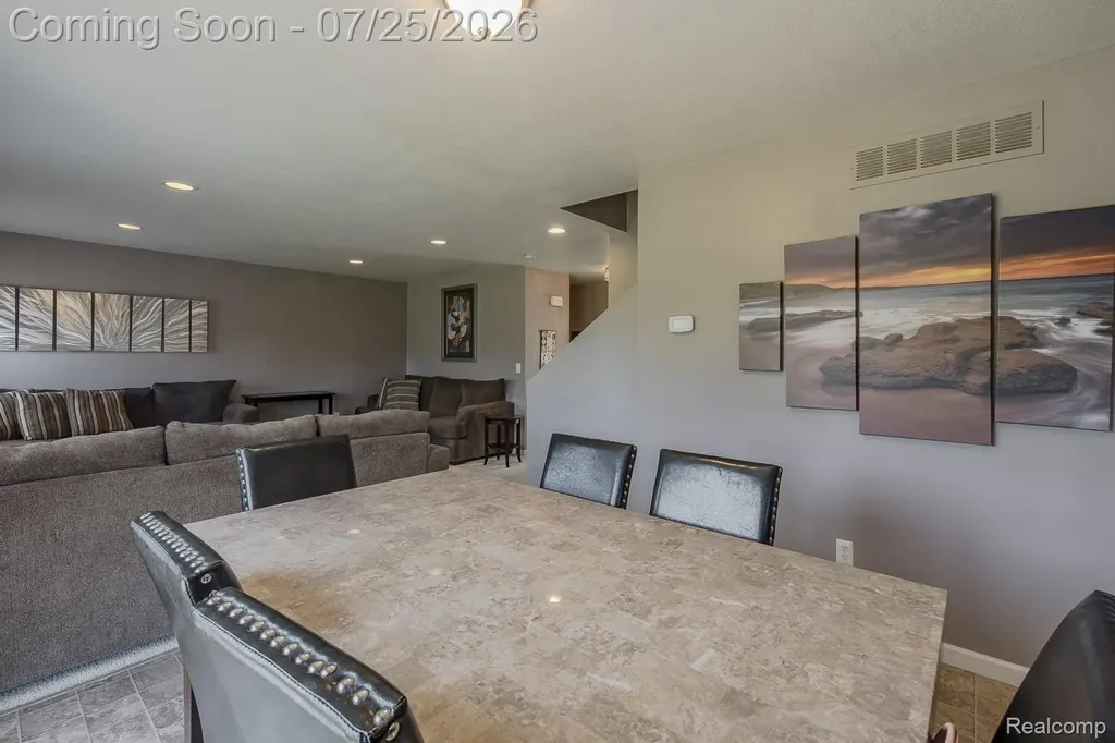 2550 Compton Drive Waterford Charter Township MI 48329