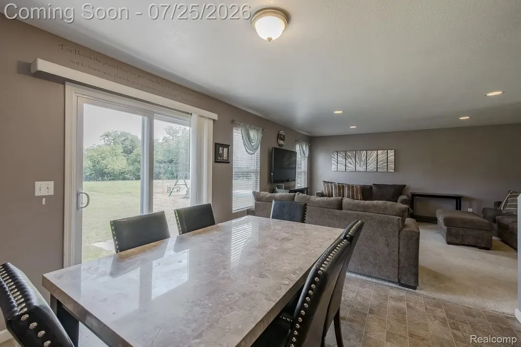 2550 Compton Drive Waterford Charter Township MI 48329
