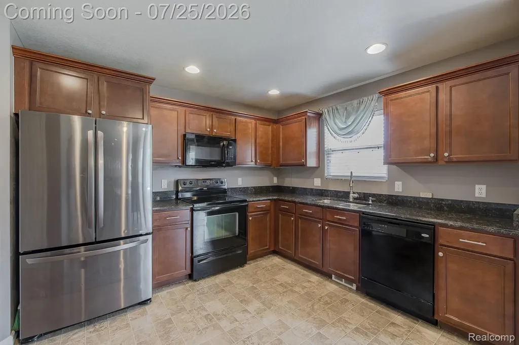 2550 Compton Drive Waterford Charter Township MI 48329
