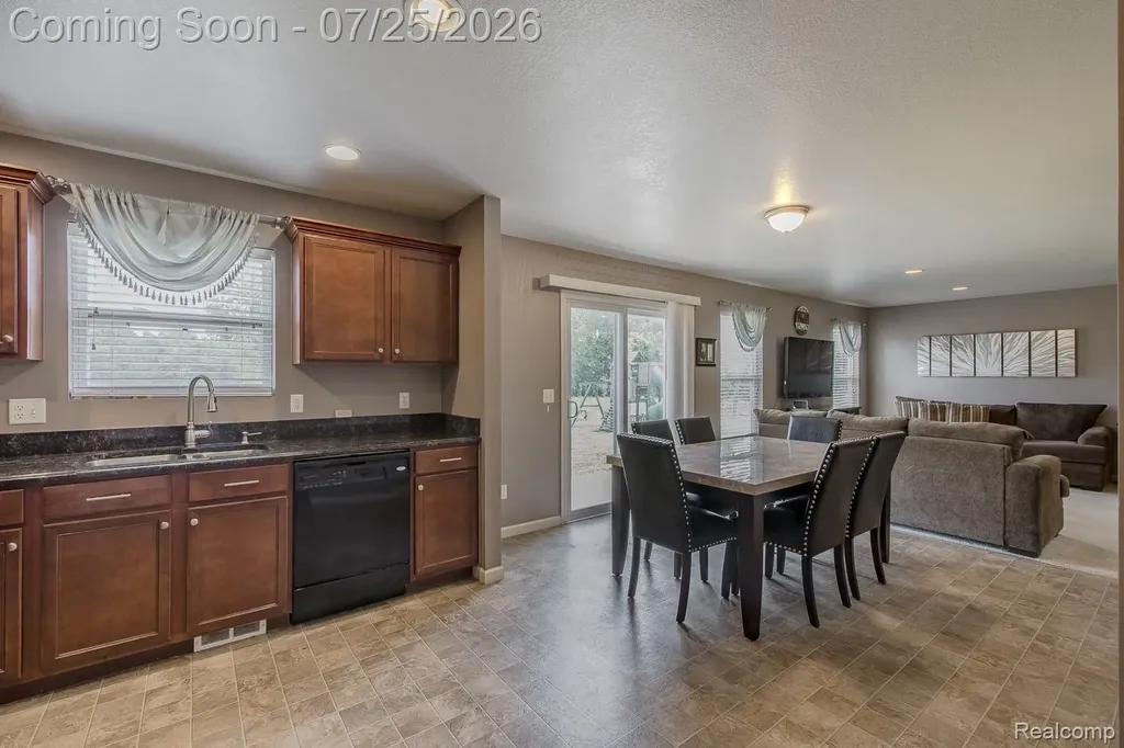 2550 Compton Drive Waterford Charter Township MI 48329