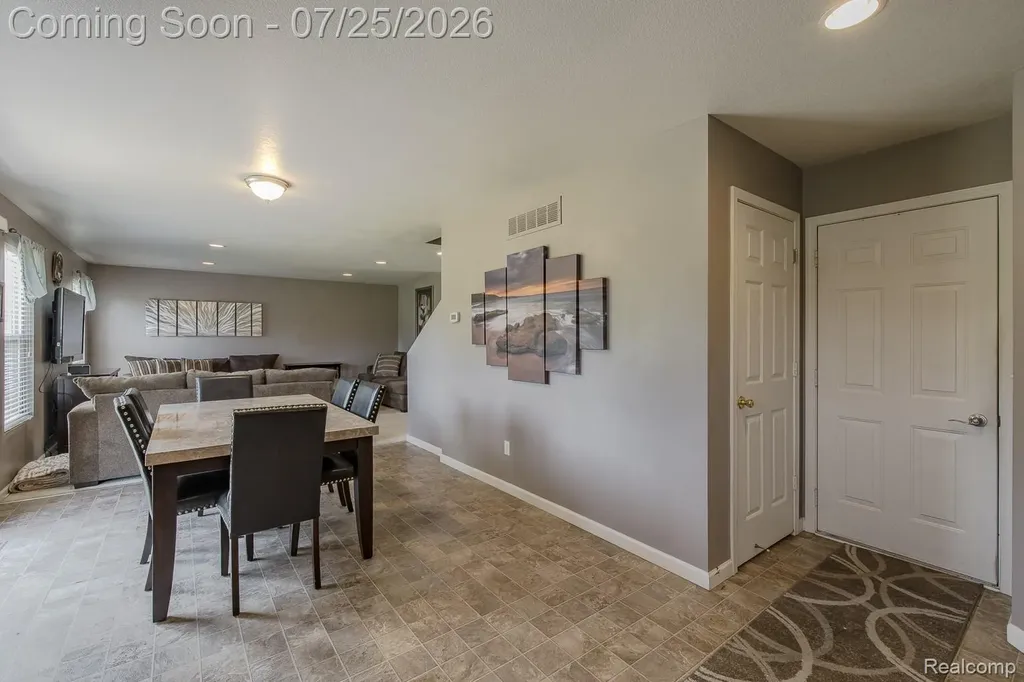 2550 Compton Drive Waterford Charter Township MI 48329
