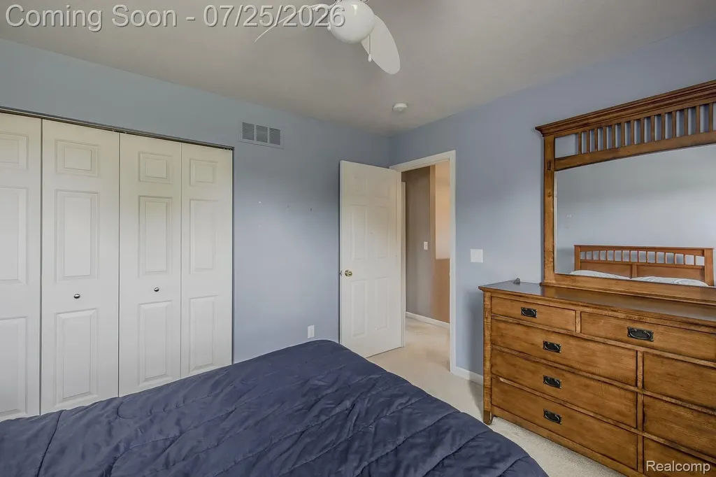 2550 Compton Drive Waterford Charter Township MI 48329