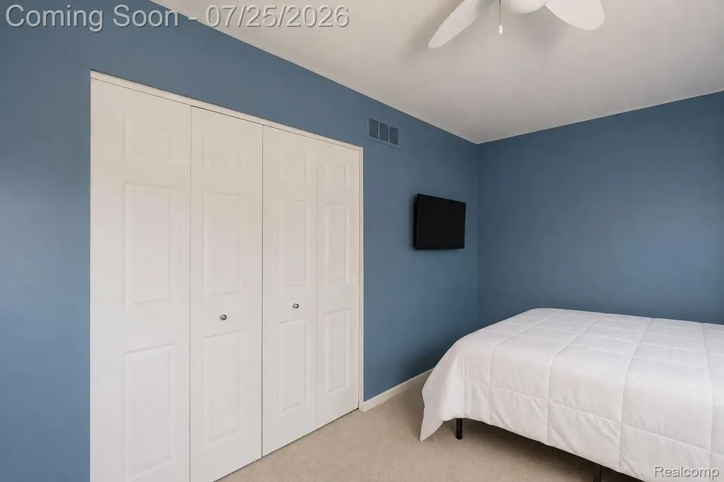 2550 Compton Drive Waterford Charter Township MI 48329