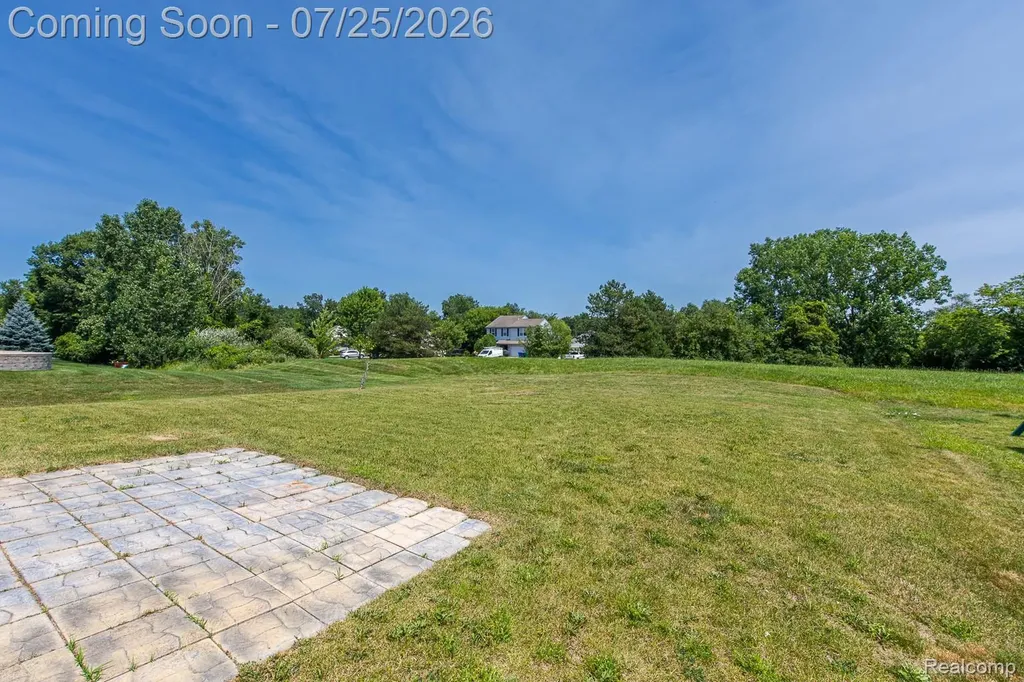 2550 Compton Drive Waterford Charter Township MI 48329