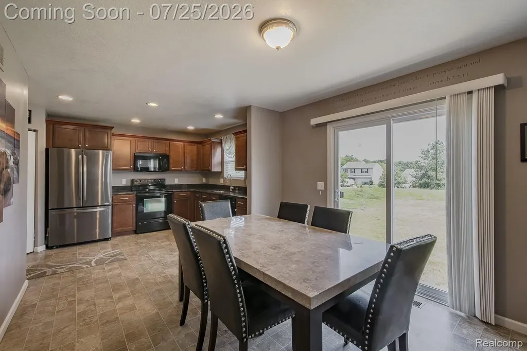 2550 Compton Drive Waterford Charter Township MI 48329