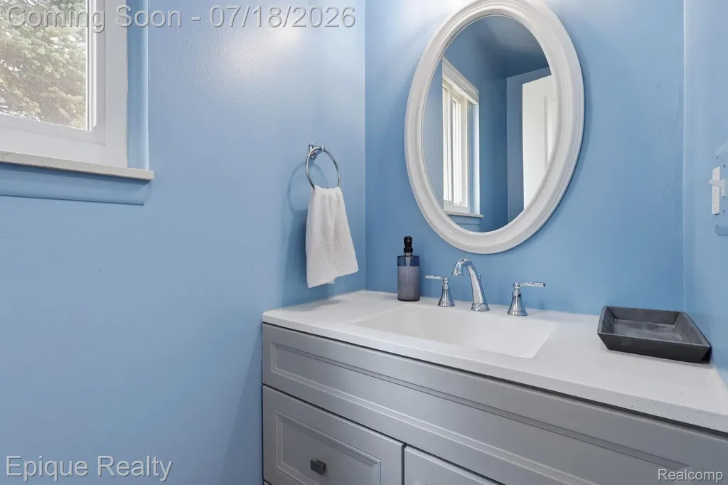 35226 Collingwood Drive Sterling Heights City MI 48312