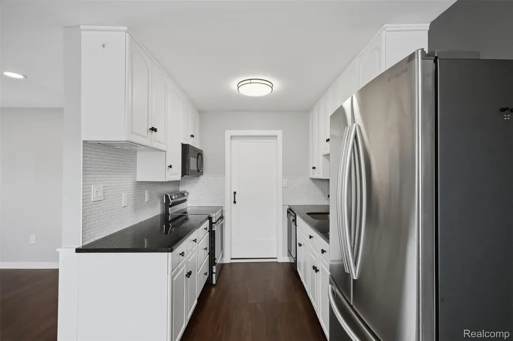 22886 Talford Street Novi City MI 48375