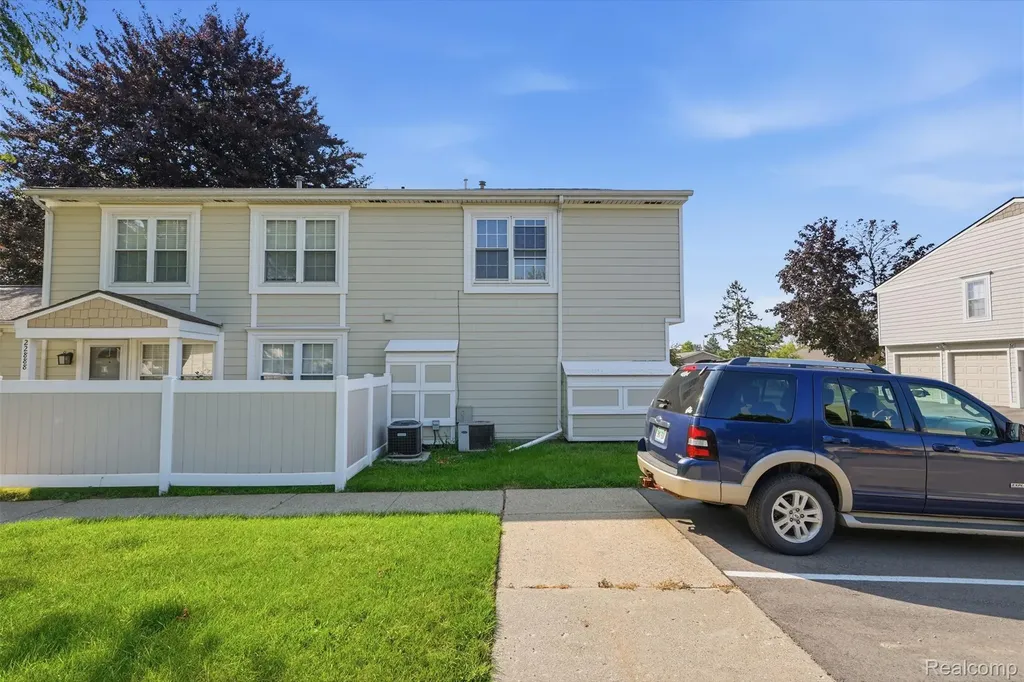 22886 Talford Street Novi City MI 48375