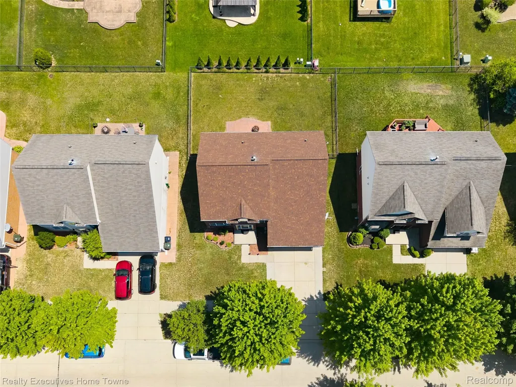 38206 Brook Drive Sterling Heights City MI 48312