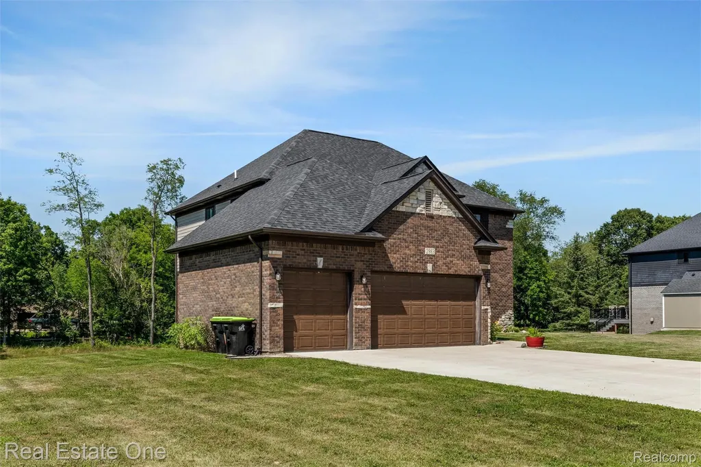 2983 28 Mile Road Washington Township MI 48094