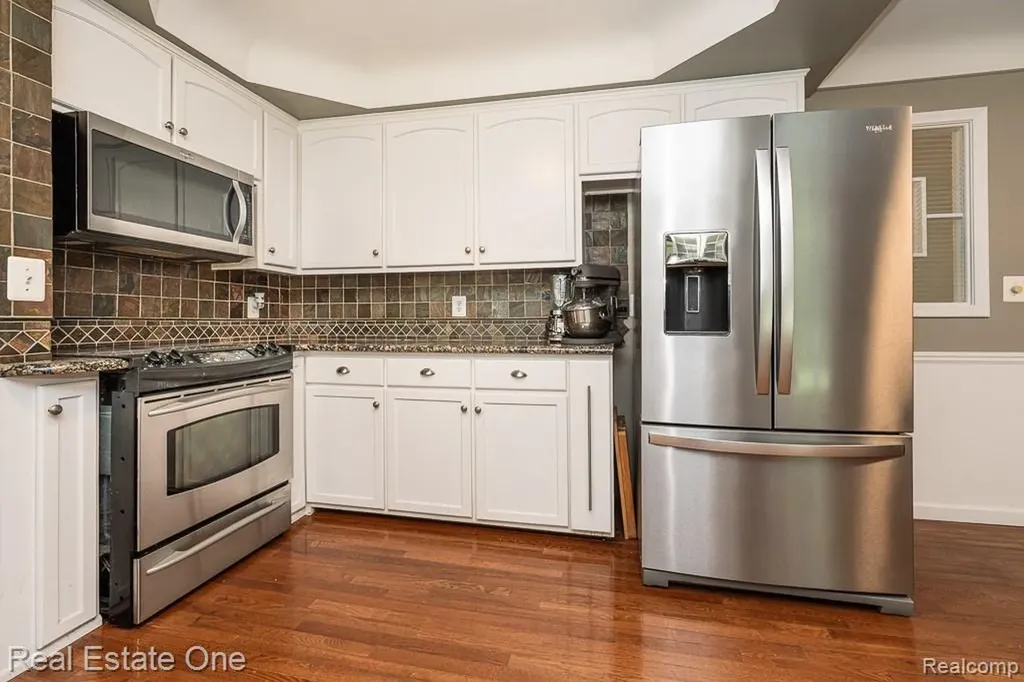 5055 Eastbrook Court Shelby Charter Township MI 48316