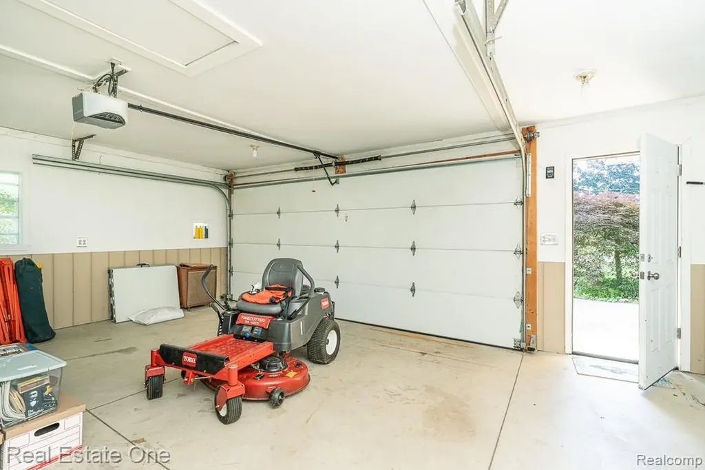 5055 Eastbrook Court Shelby Charter Township MI 48316