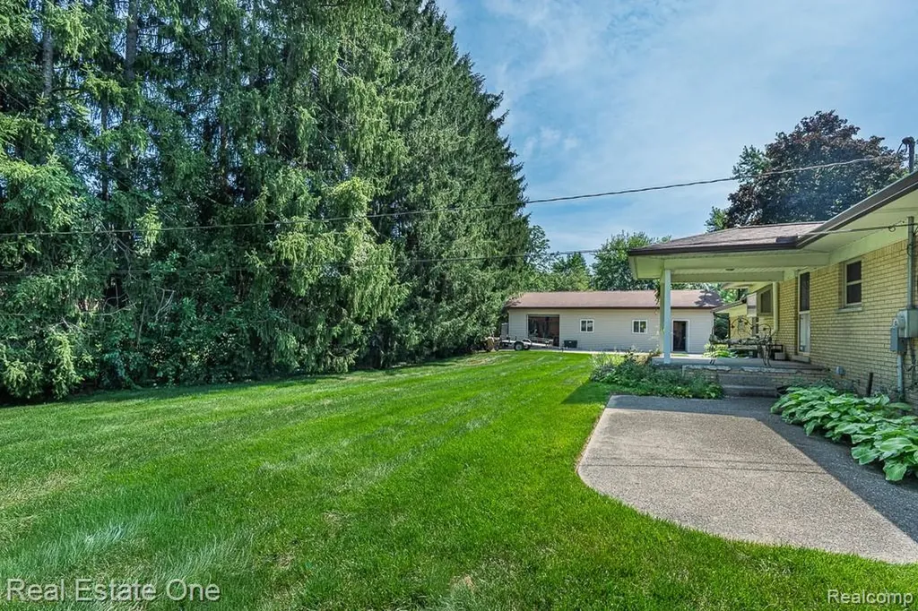 5055 Eastbrook Court Shelby Charter Township MI 48316