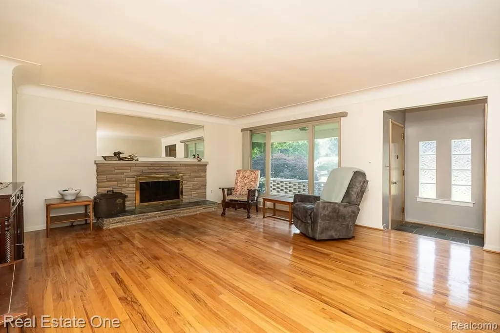 5055 Eastbrook Court Shelby Charter Township MI 48316
